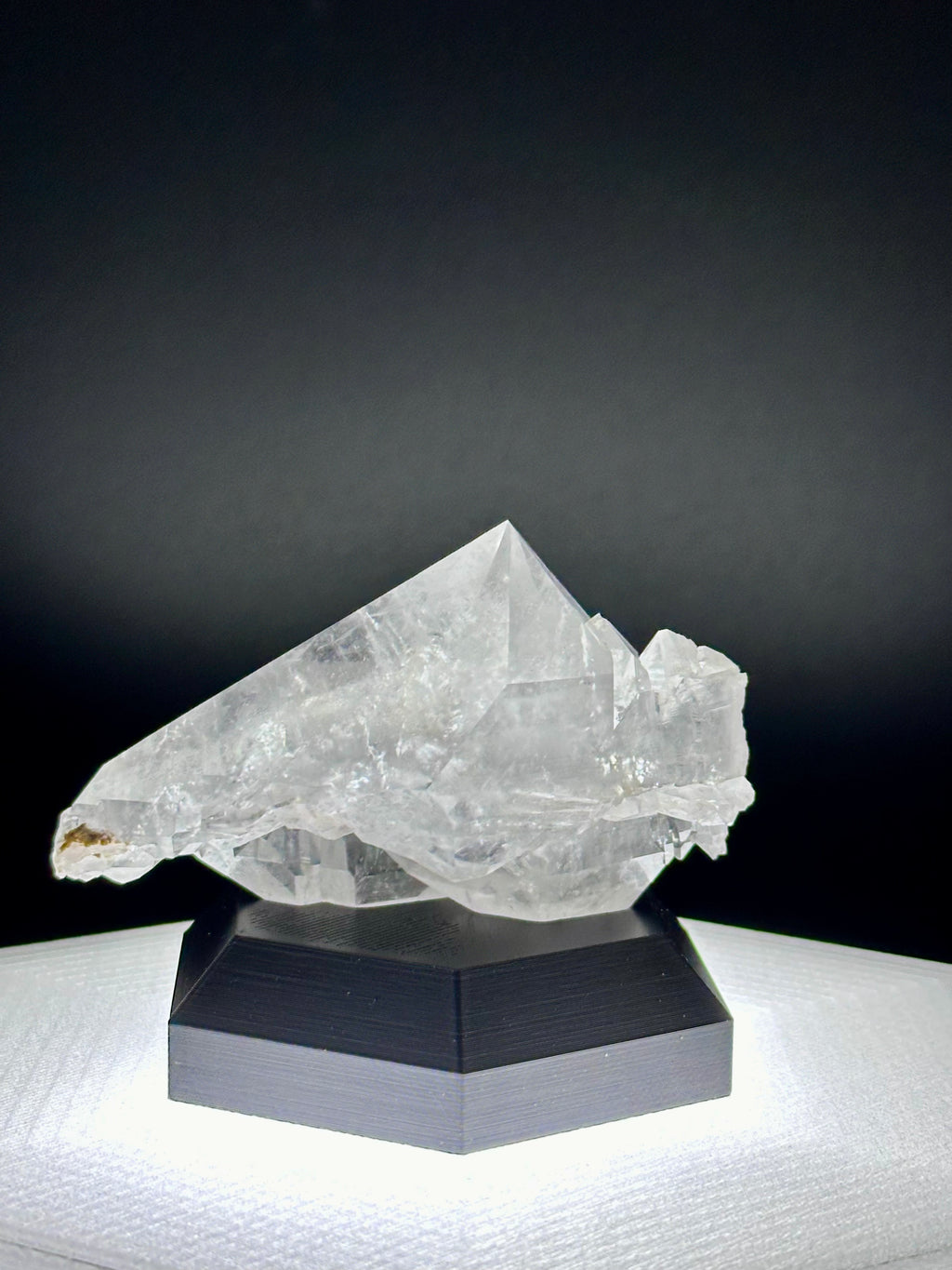 Faden Quartz “Star Destroyer” w/ Illuminated HexRiser – Pakistan