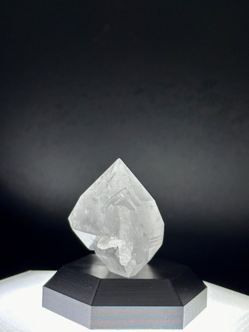 Faden Quartz “Star Destroyer” w/ Illuminated HexRiser – Pakistan