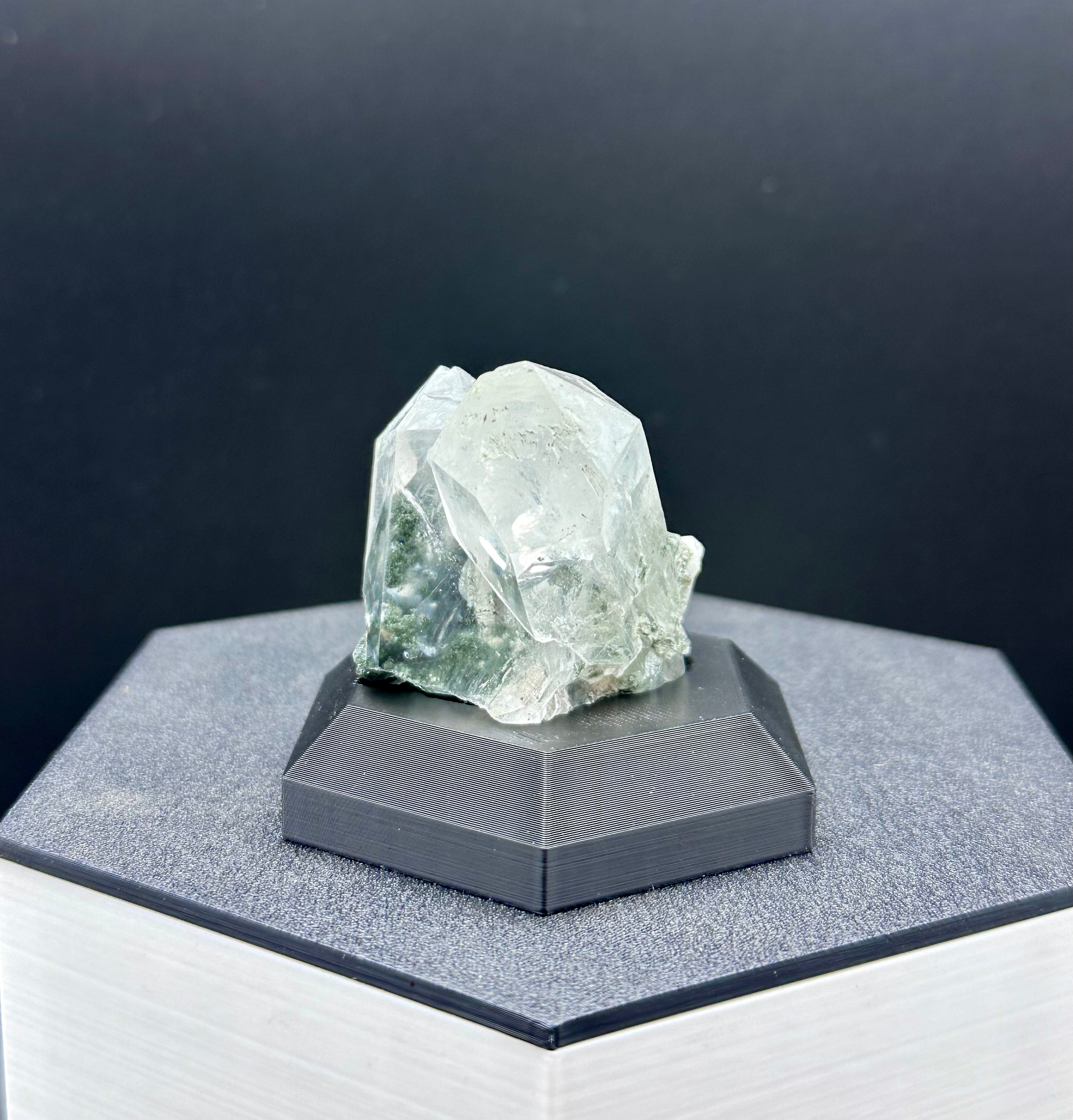 Chlorite Included Quartz – Pakistan