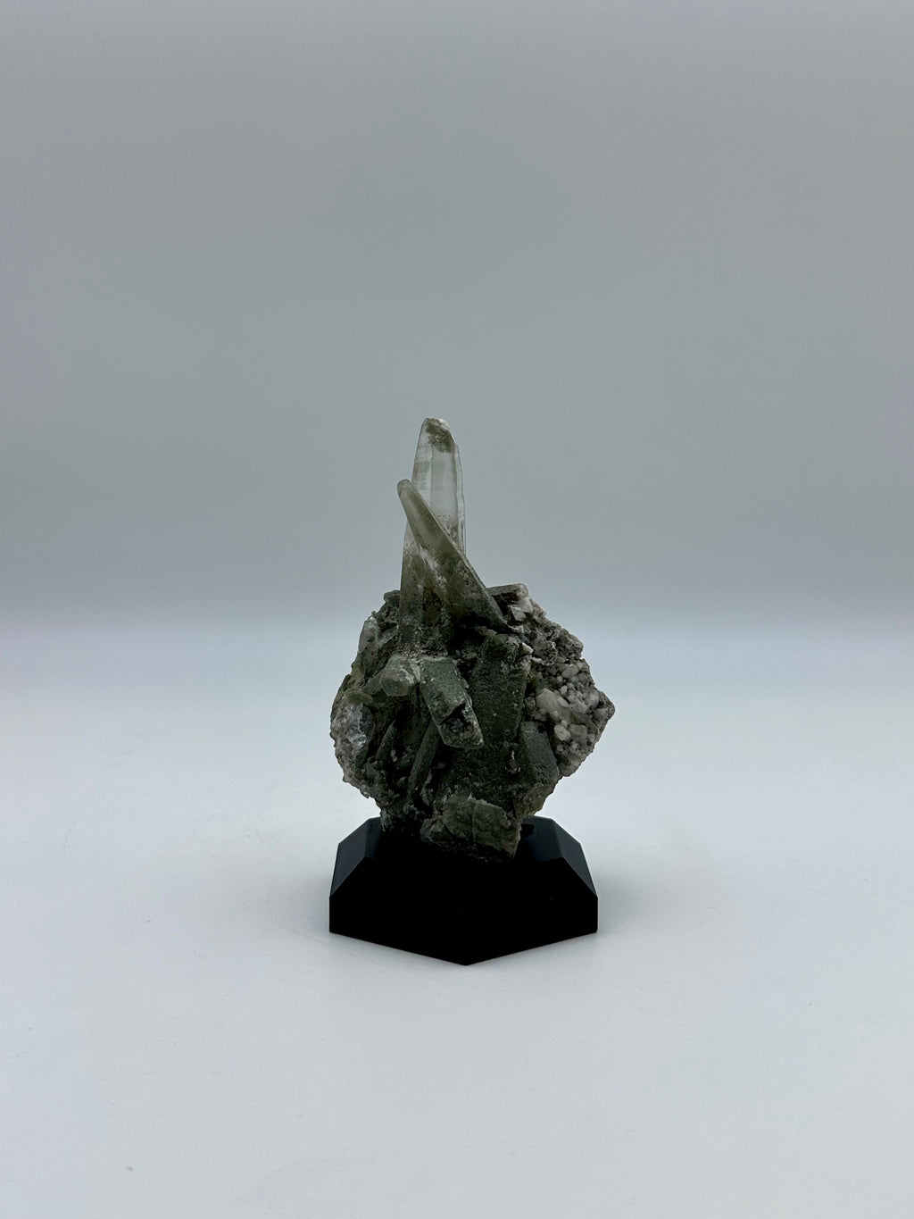 Chlorite Quartz Cluster – Pakistan
