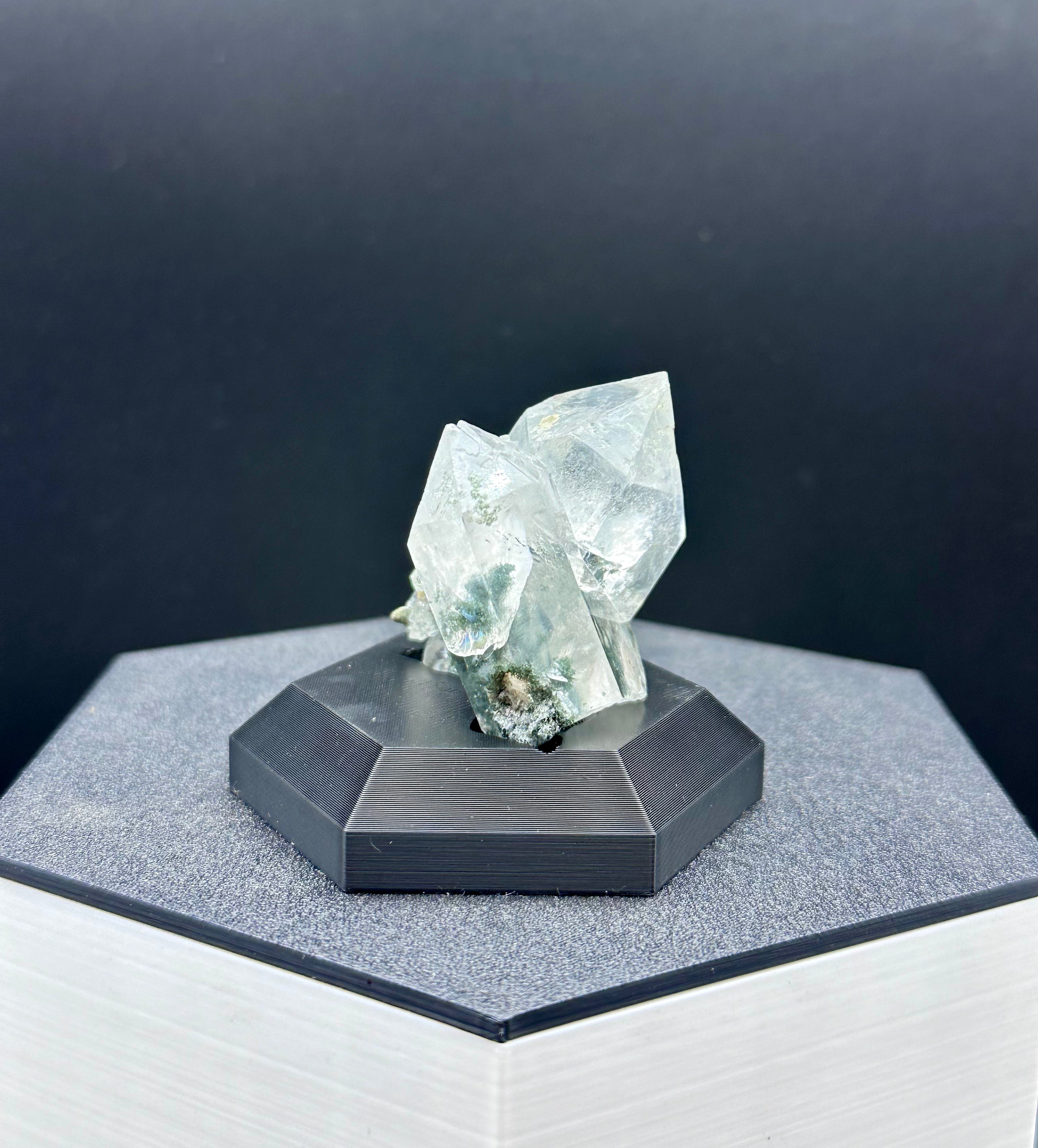 Chlorite Included Quartz – Pakistan