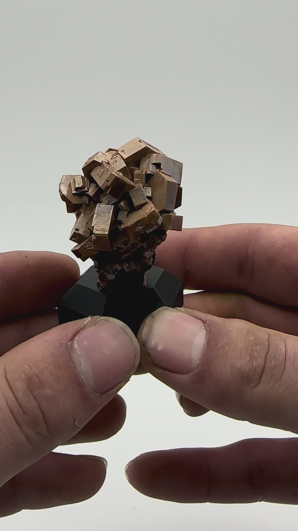 Vanadinite (Mibladen, Morocco) – Custom HexBase